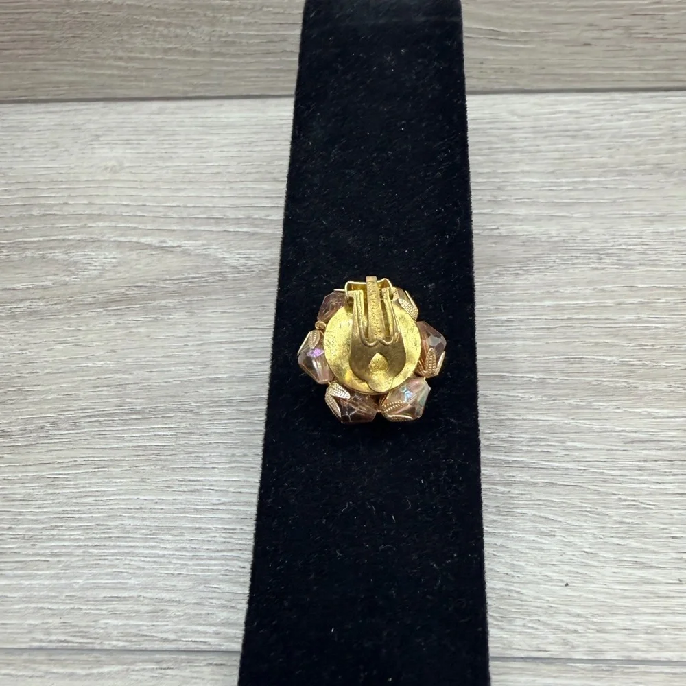 Elegant‎ Gold Tone Cluster Ring Brooch